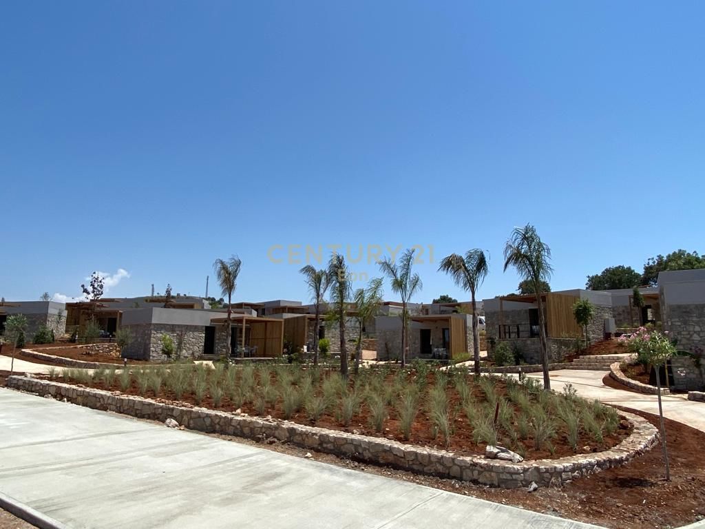 APARTAMENT 2+1 ME OBORR NE SAN NICOLAS, PALASE ,VLORE!