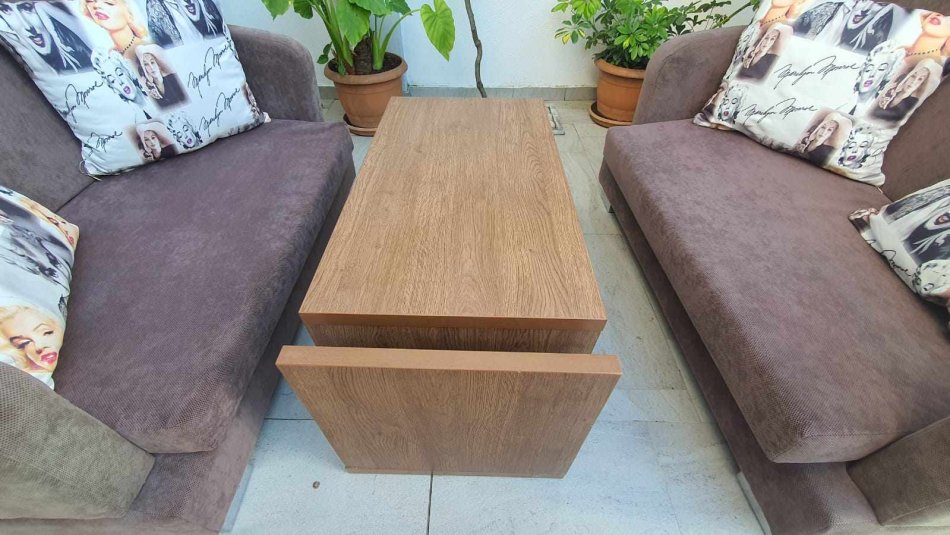 Tirane, shes TIRANE, SHITEN MOBILJE PER LOKAL - Cmim Okazion 800 € ! 800 €