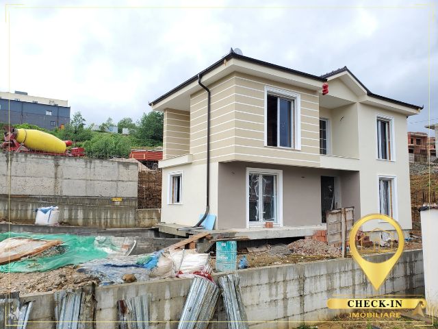 Tirane, shitet Vile 2 Katshe Kati 0, 225 m² 405.000 € (Sauk)