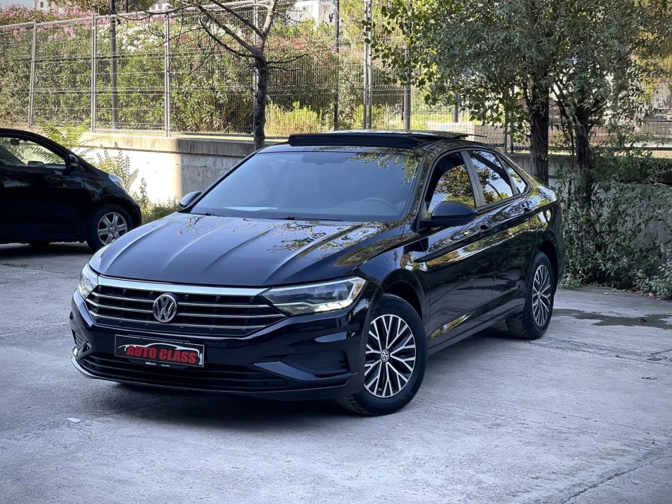 Tirane, shes makine VW JETTA, 2019, AUTOMAT, GJENDJE PERFEKTE Benzin, e zeze automatik Klima 1.232 km 13.490 €