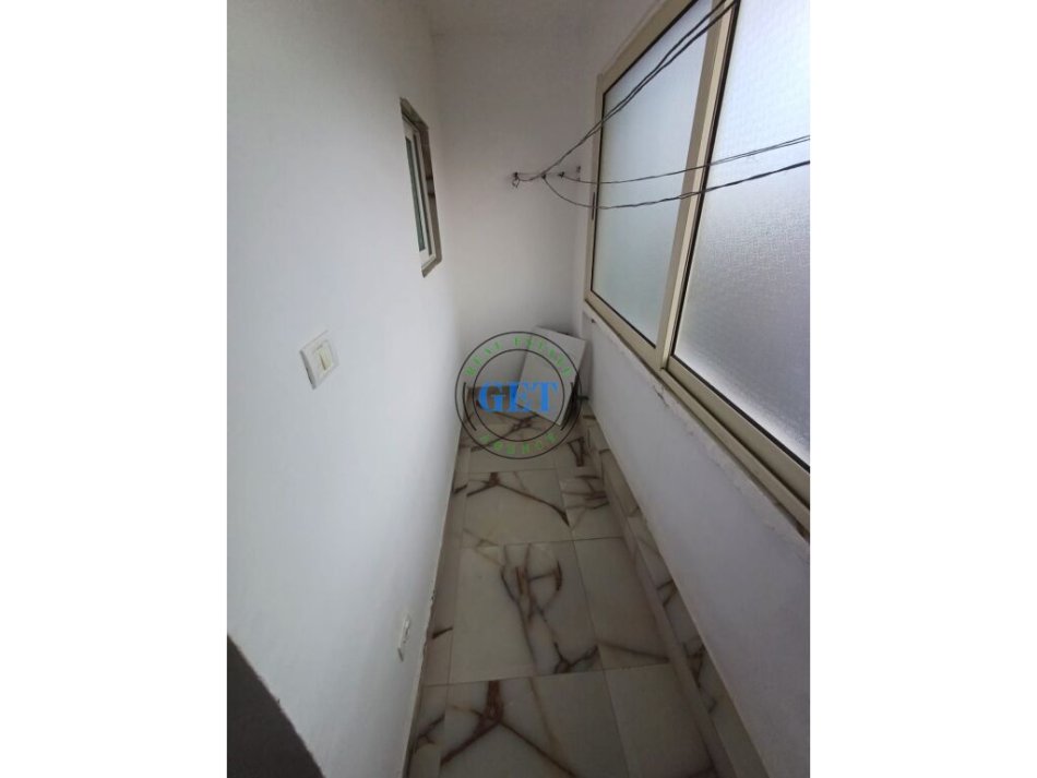Durres, jepet me qera apartament 1+1+Ballkon Kati 5, 59 m² 220 € (Stadiumi, Durres)