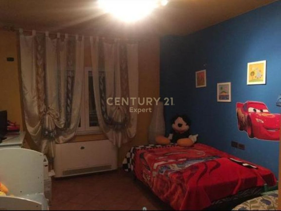 Tirane, shitet apartament 2+1+Ballkon Kati 8, 116 m² 159.000 € (Ne hyrja te rruges Don Bosko)