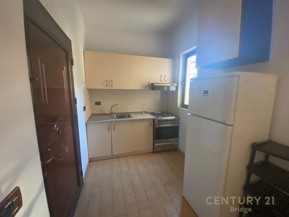 Tirane, shitet apartament 1+1+Ballkon Kati 2, 72 m² 108.000 € (në hyrje të Selitës, ngjitur me Rezidencën "Euro 3D" )