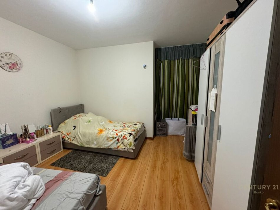 Tirane, shitet apartament 2+1+Ballkon Kati 5, 124 m² (apartament me CMIM TE ARSYESHEM ne pallat te ri, tek Zogu i Zi.)
