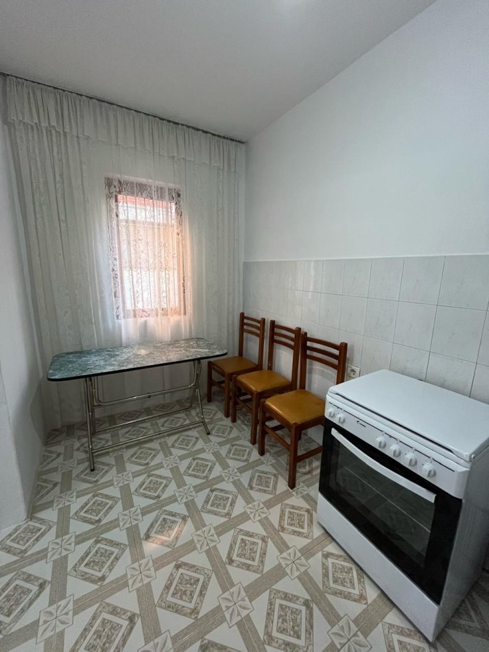 Tirane, jepet me qera apartament 2+1 Kati 1, 110 m² 500 € (QSUT)
