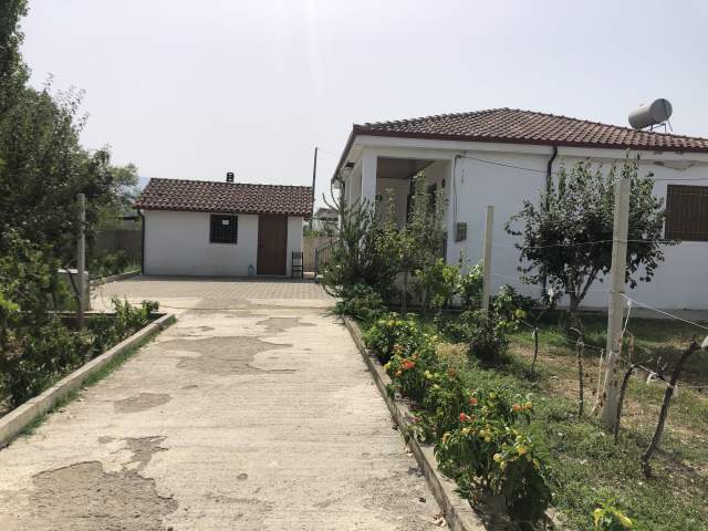 Tirane, shes Vile Kati 1, 140 m² 100.000 Euro