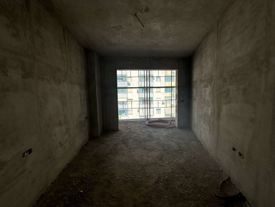Tirane, shitet 1+1 Kati 3, 66 m² 99.000 € (Bulevardi Migjeni, Unaza e Re) UNA43253