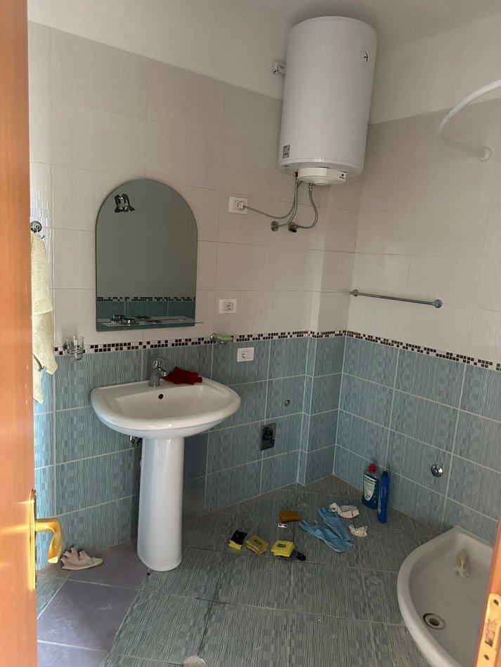 Tirane, shitet apartament 2+1 Kati 3, 100 m² 165.000 € (Selvia)