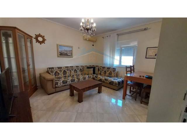 Tirane, shitet apartament 1+1 Kati 5, 57 m² 72.000 Euro (Rruga Ferit Xhajko)