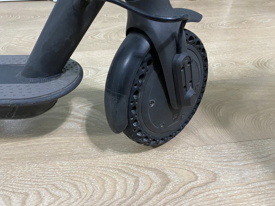 Tirane, shes biciklete elektrike Scooter xiaomi essential gri metalizato 1 €