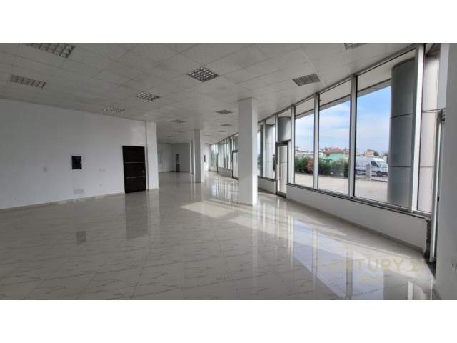 Durres, jap me qera ambjent biznesi Kati 1, 1.650 m² 4.000 Euro (autostrada Tirane-Durres)