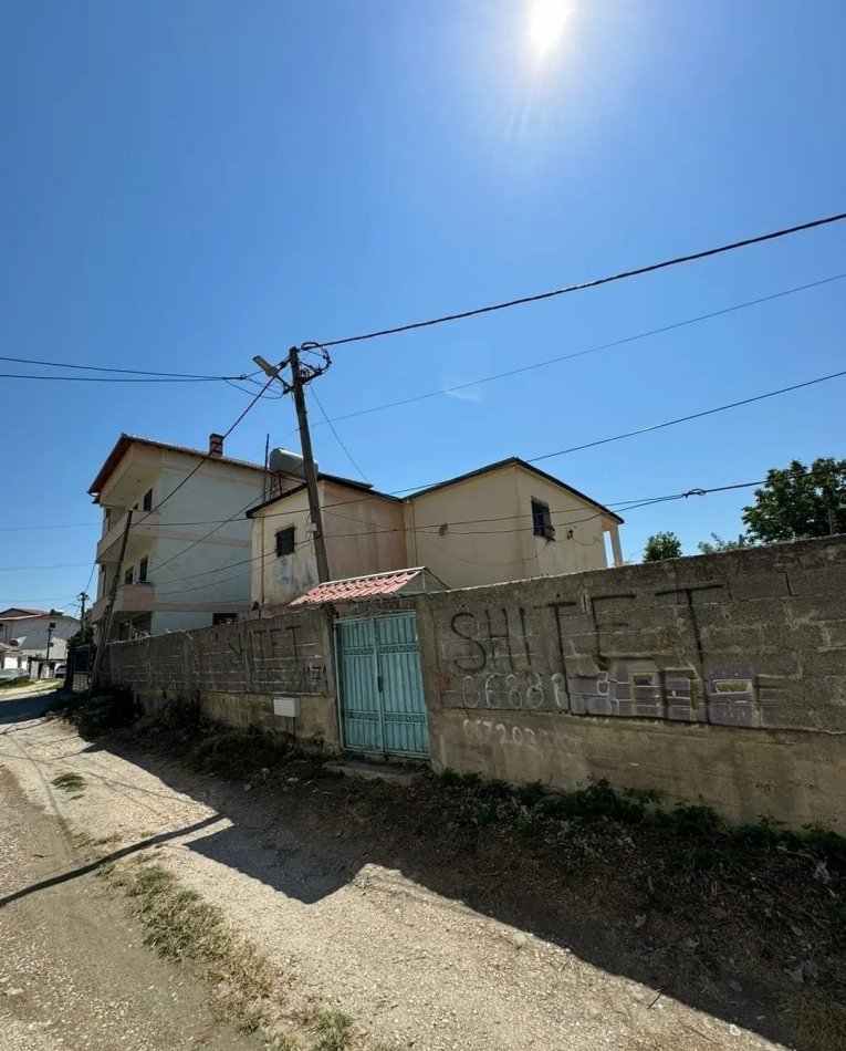Kavaje, shitet truall , 440 m² 55.000 € (Afer shkolles,Rilindja,Kavaje)