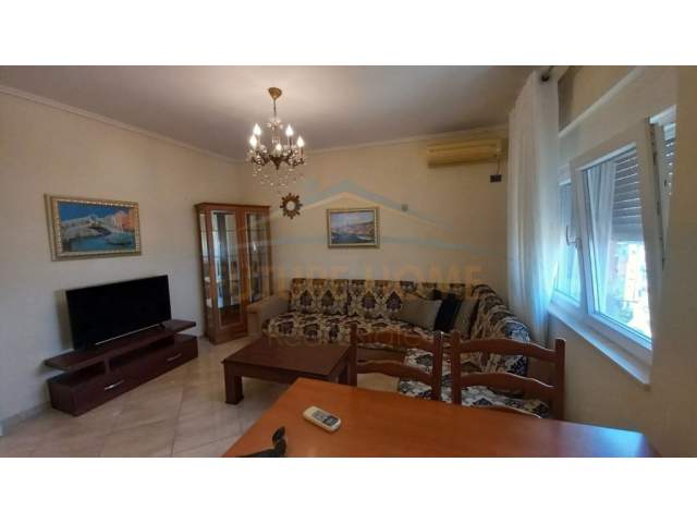 Tirane, shitet apartament 1+1 Kati 5, 57 m² 72.000 Euro (Rruga Ferit Xhajko)