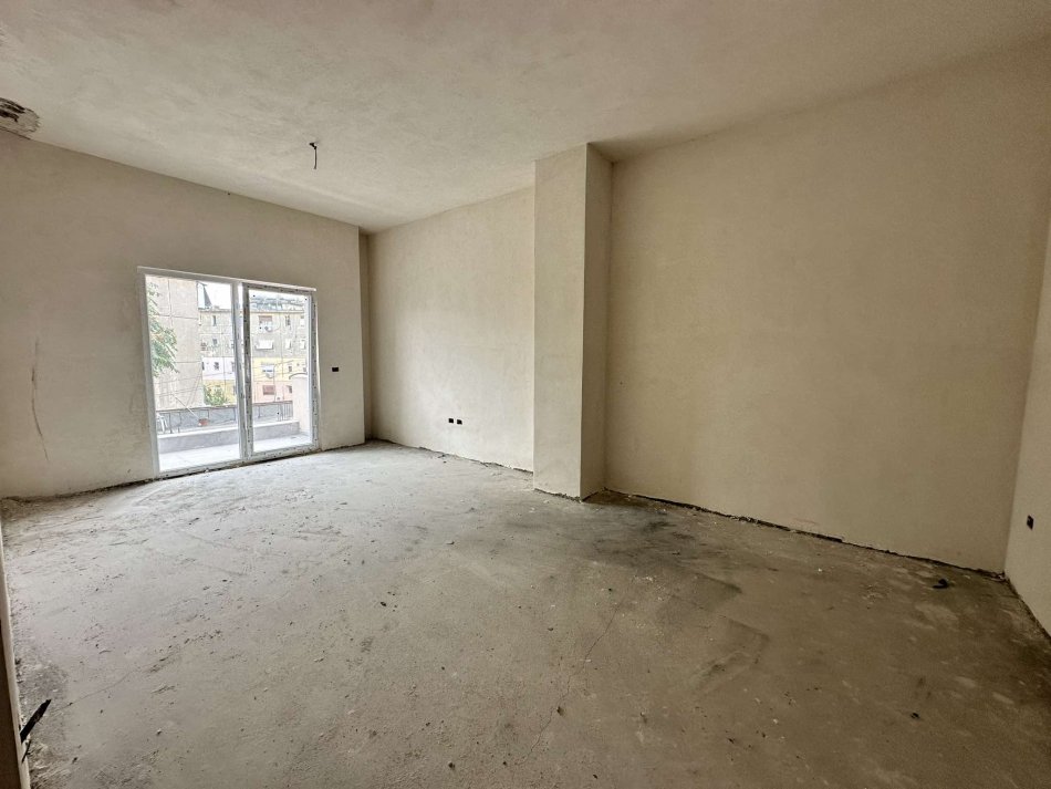 Tirane, shitet apartament 1+1 Kati 2, 74 m² 114.175 € (RRUGA DRITAN HOXHA)