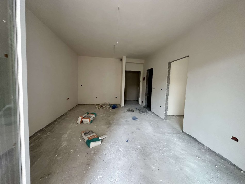 Tirane, shitet apartament 1+1 Kati 1, 70 m² 108.000 € (RRUGA DRITAN HOXHA)