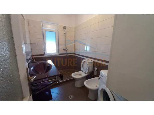 Tirane, shitet apartament 1+1 Kati 5, 57 m² 72.000 Euro (Rruga Ferit Xhajko)