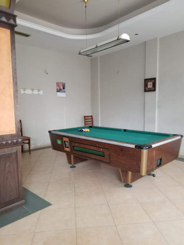 Elbasan, jepet me qera ambjent biznesi 106 m² 35.000 Leke