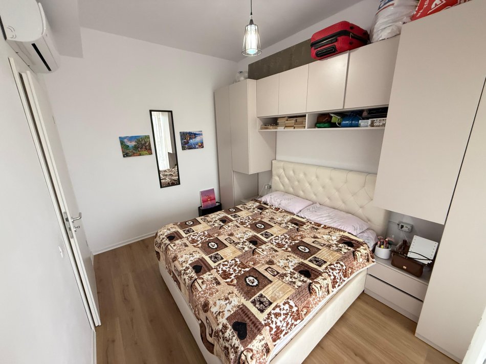 Tirane, jepet me qera apartament 1+1 Kati 4, 65 m² 400 € (ali demi)