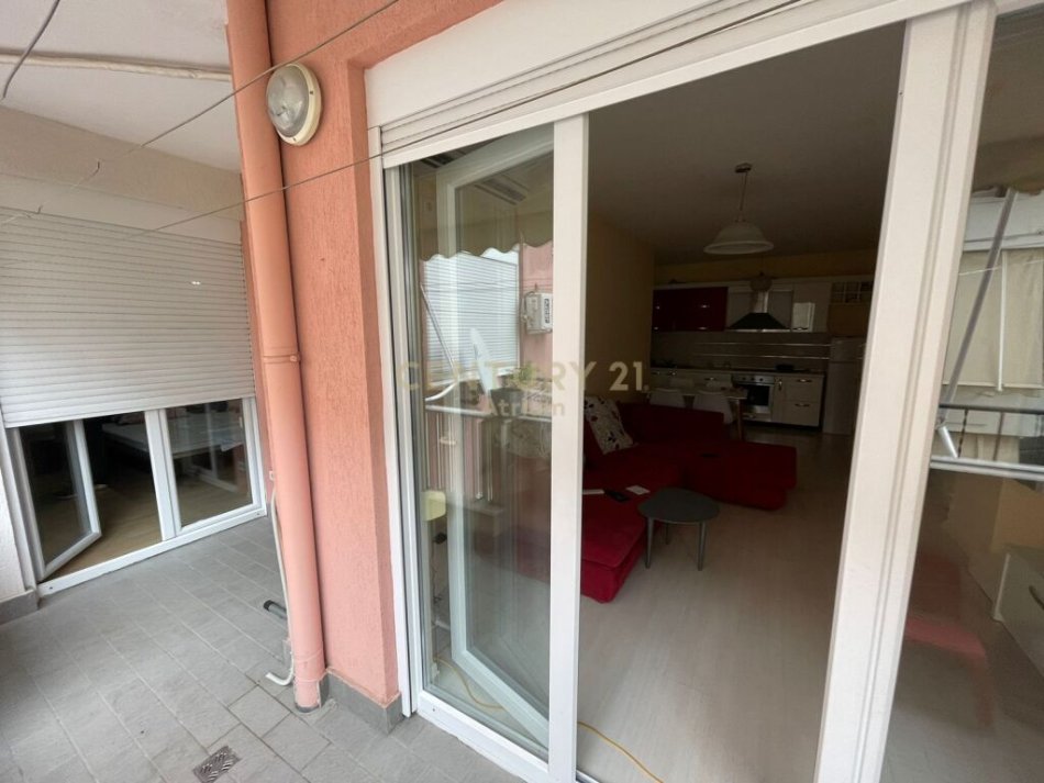 Tirane, jepet me qera apartament 2+1 Kati 3, 80 m² (prane 21 dhjetorit)