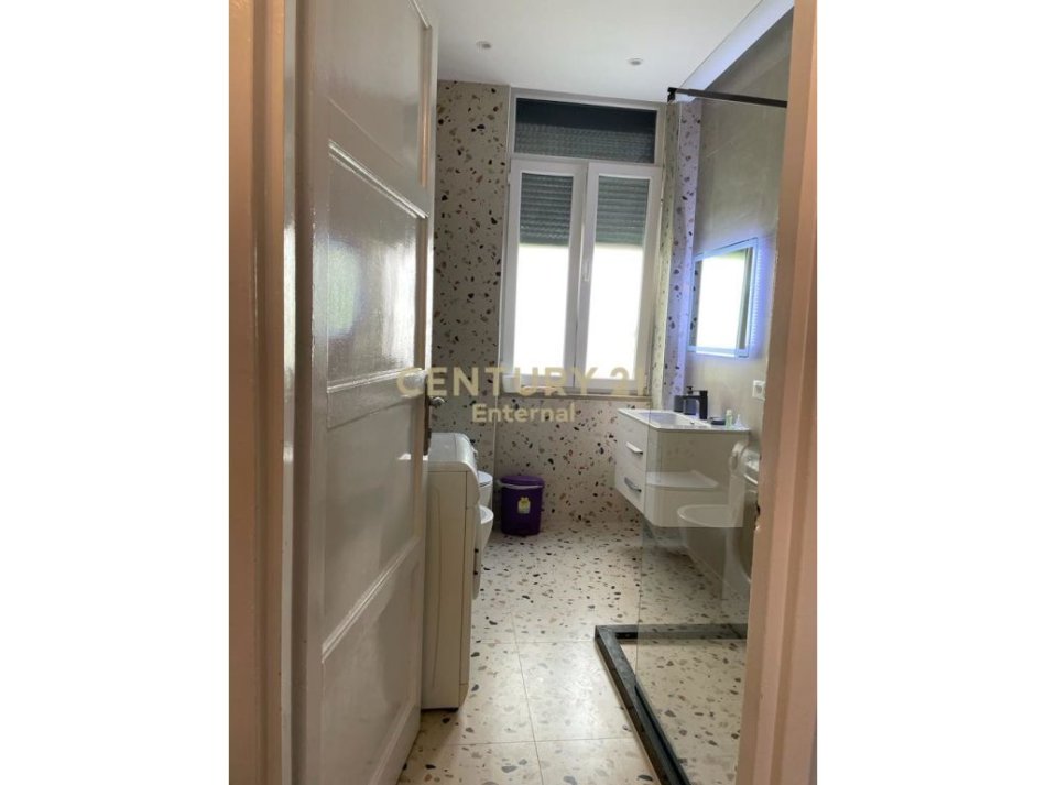 Tirane, jepet me qera apartament 1+1+Aneks Kati 2, 75 m² 500 € (rruga Bardhyl)