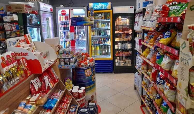 Tirane, jepet me qera ambjent biznesi Kati 0, 40 m² 220 € (laprake)