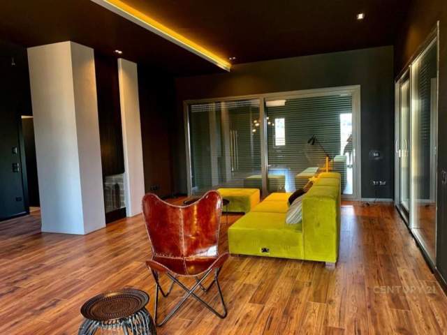Tirane, shitet Vile 2 Katshe Kati 2, 450 m² 750.000 Euro (Daias, Pas TEG Tirana, Albania)