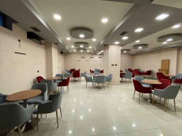 Tirane, jap me qera ambjent biznesi Kati -1, 251 m² 1.500 Euro (9 katshet)