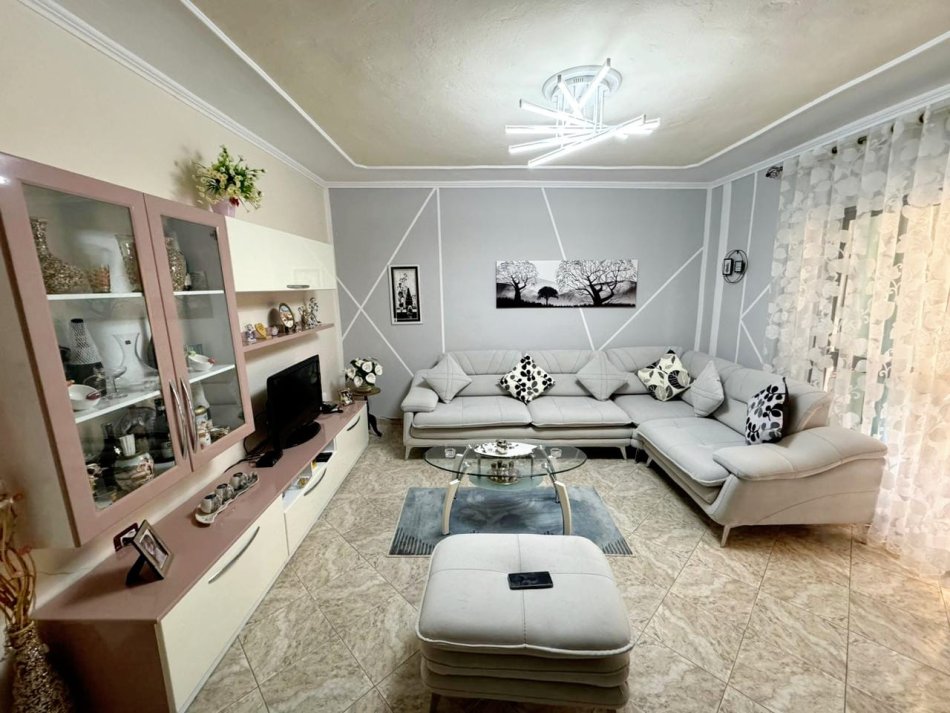 Kavaje, shitet apartament 2+1+Ballkon Kati 5, 76 m² 43.000 € (Kavaje)