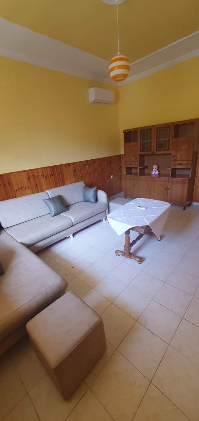 Tirane, jepet me qera apartament 3+1+BLK Kati 1, 131 m² 500 Euro (Rruga e Elbasanit)