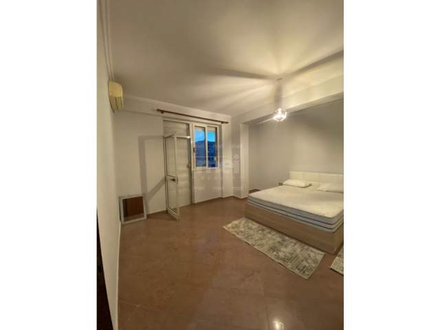 Tirane, jepet me qera apartament 2+1+BLK 95 m² 700 Euro (Zogu i Zi)
