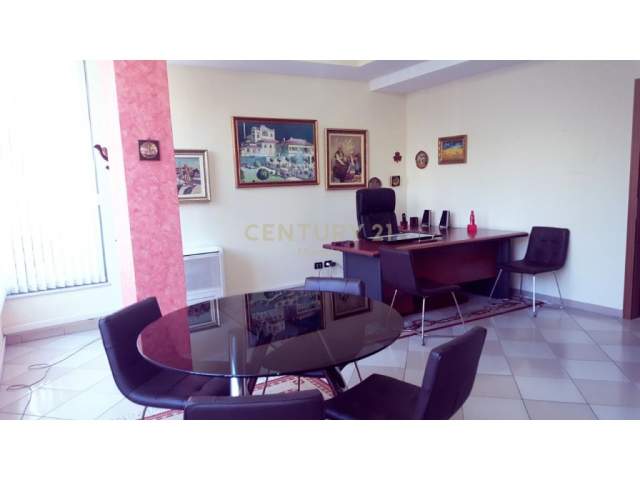 Tirane, ofert zyre Kati 1, 120 m² 1.500 Euro (Vaso Pasha, Tirana, Albania)