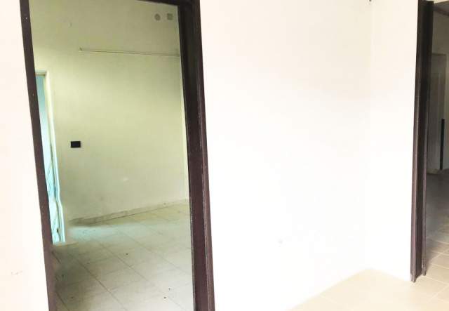 Tirane, shitet magazine 220 m² 240.000 Euro