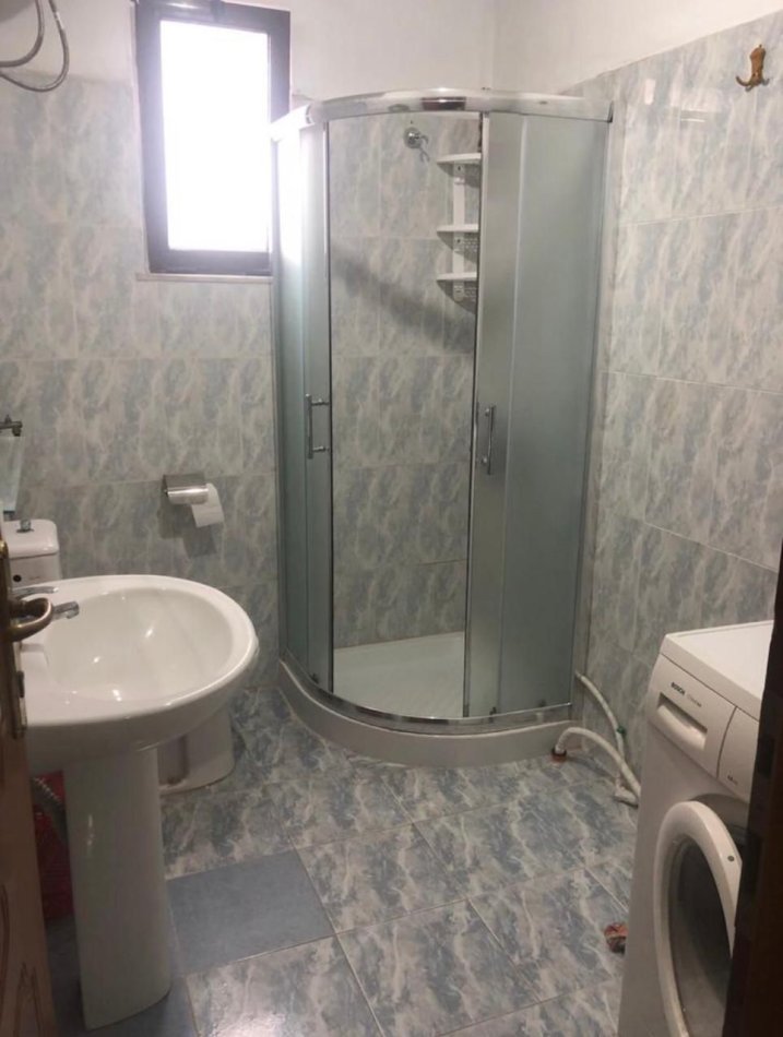 Tirane, jepet me qera Vile 2+1 Kati 2, 35.000 € (Shkolla Bashkuar)