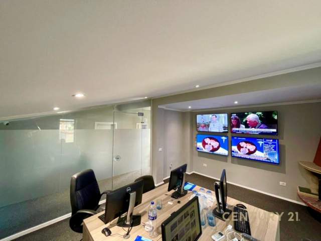 Tirane, Shitet Objekt 3 Katesh, 1.250 m² 850 Euro/m² (Unaza e Re, Astiri)