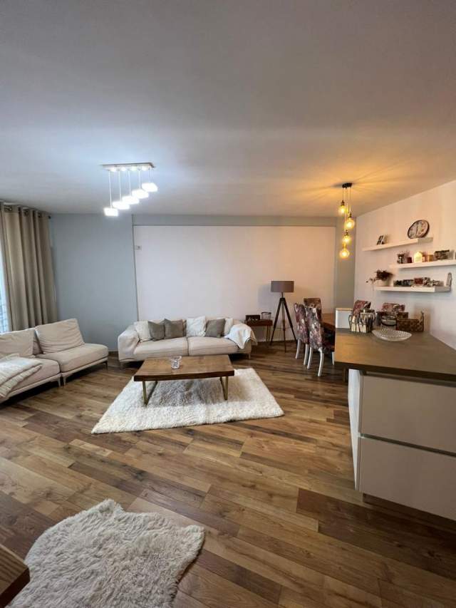 Tirane, jepet me qera apartament 1+1 Kati 5, 85 m² 380 Euro (Astir)