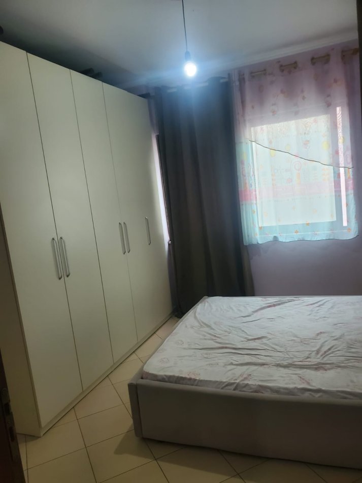 Tirane, shes apartament 1+1 Kati 5, 65 m² 75.000 € (rruga lord bajron)