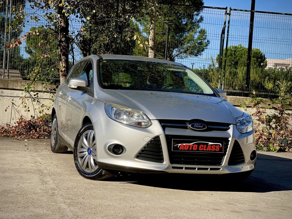 Tirane, shes me portobagazh FORD FOCUS TITANIUM Nafte, gri metalizato manuale Klima 174.000 km 5.400 €