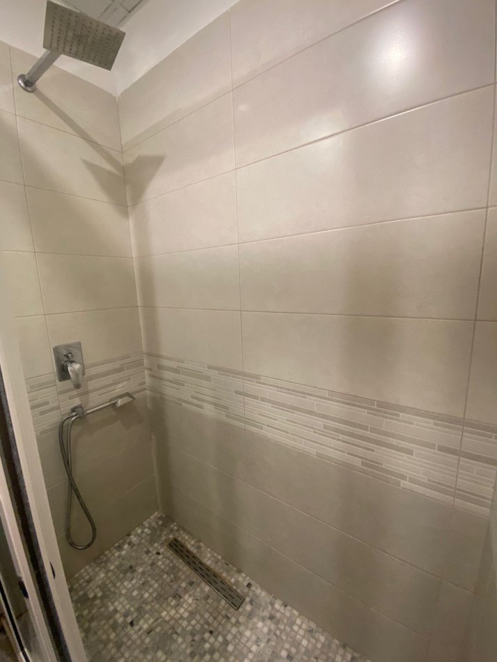 Tirane, jepet me qera apartament 1+1+Ballkon, Kati 2, 70 m² 400 € (Ali demi , prane markates se vjeter)