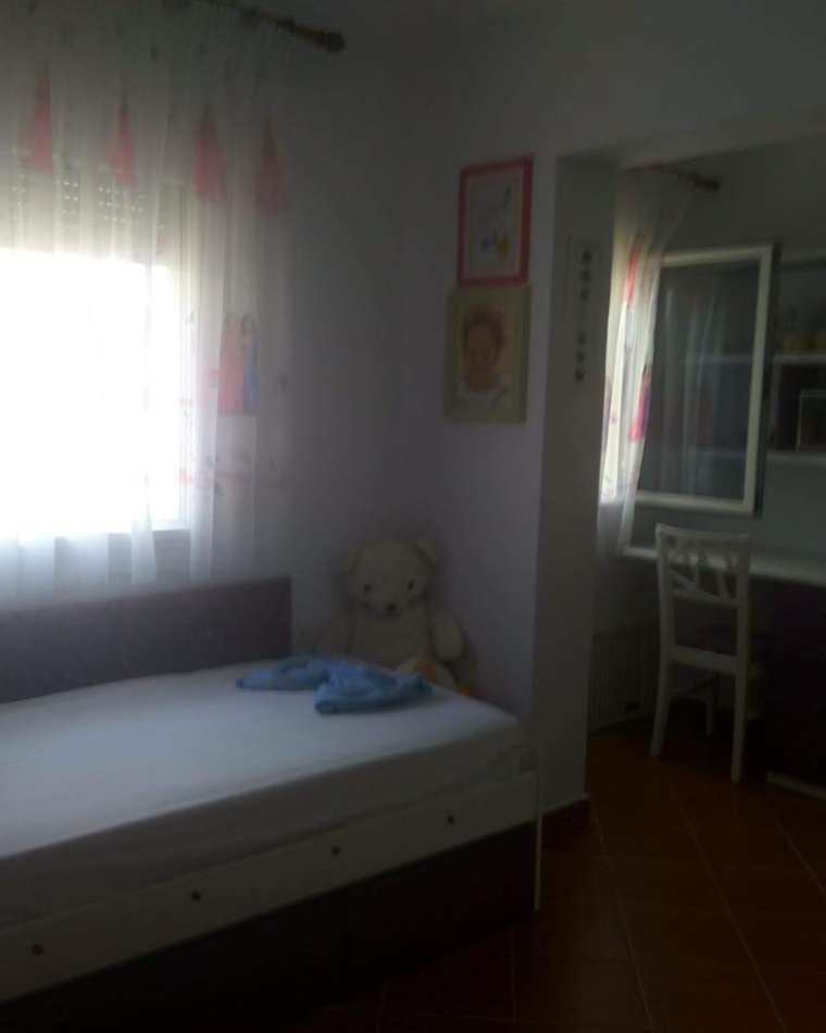 Tirane, shes apartament 2+1+Ballkon Kati 5, 84 m² 110.000 € (Ali Dem, Rr. idriz Dollaku)