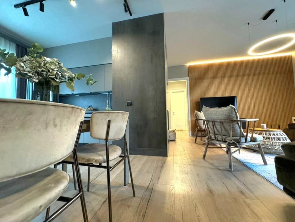 Tirane, shitet apartament 3+1 , 140 m² 450.000 € (Porta e Gjelber)