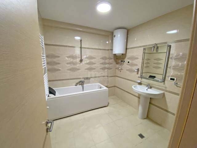 Tirane, jepet me qera apartament 2+1+BLK 165 m² 1.500 Euro (Nobis)