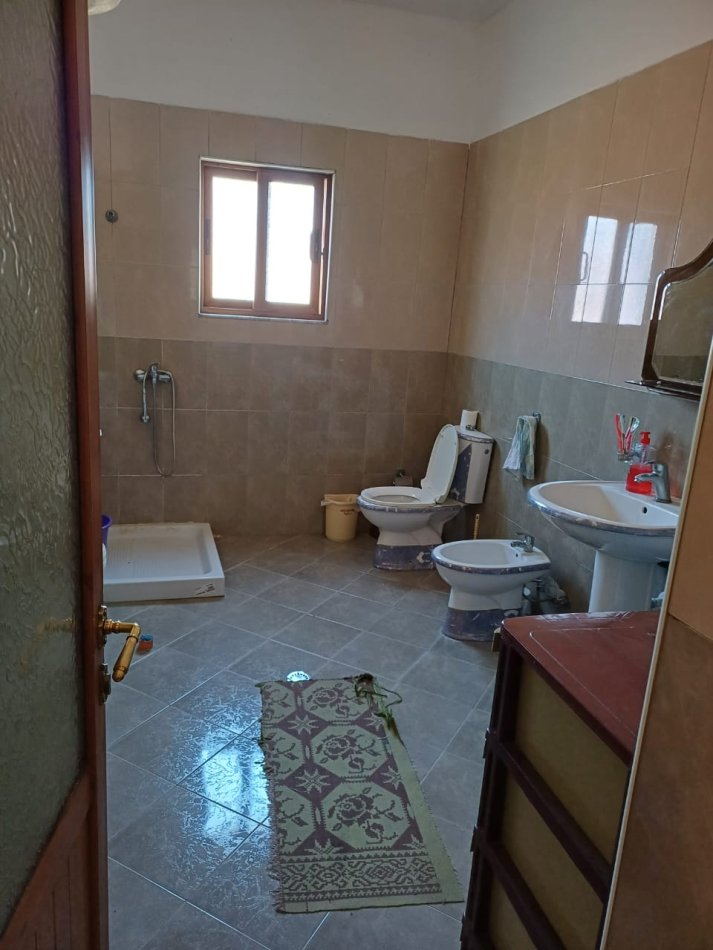 Berat, shitet Vile 3 Katshe Kati 3, 800 m² 220.000 € (berat)