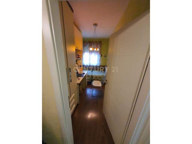 Tirane, shitet apartament 2+1 Kati 2, 54 m² 54.000 Euro (Xhamia Xhura, Oxhaku)