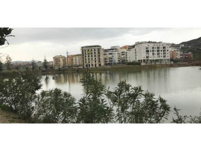 Tirane, shes apartament 204 m² 175.000 Euro (Liqeni i Thate)