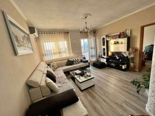Tirane, jepet me qera apartament 110 m² 450 Euro (Don Bosko)