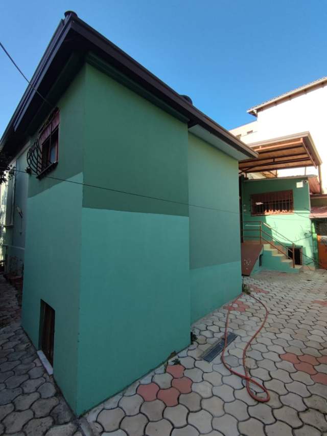 Tirane, jepet me qera Vile Kati 0, 272 m² 1.400 Euro (Qemal Stafa)