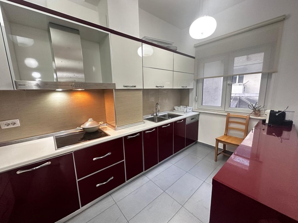 Tirane, shitet apartament 3+1+Aneks+Ballkon, Kati 3, 169 m² 435,000 € (SAUK)