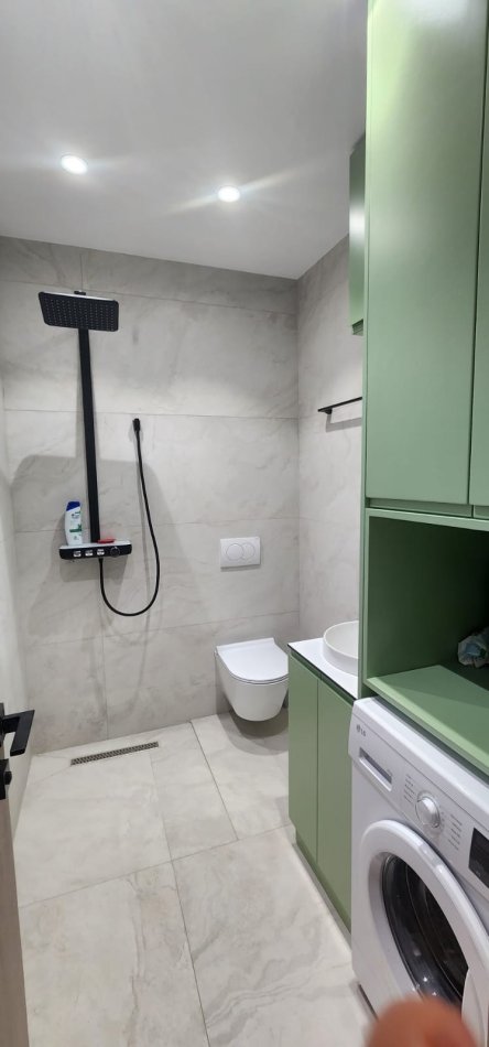 Tirane, jepet me qera apartament 1+1 Kati 6, 900 € (Zone qendrore)