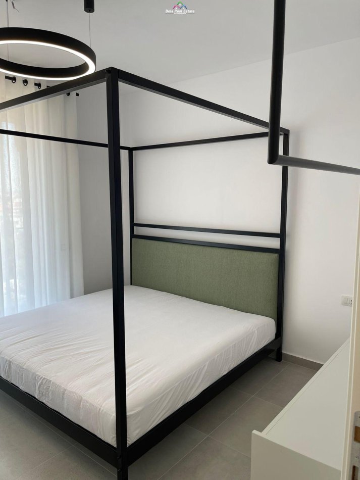 Tirane, jepet me qera apartament 1+1+Ballkon Kati 4, 64 m² 550 € (asl 2)