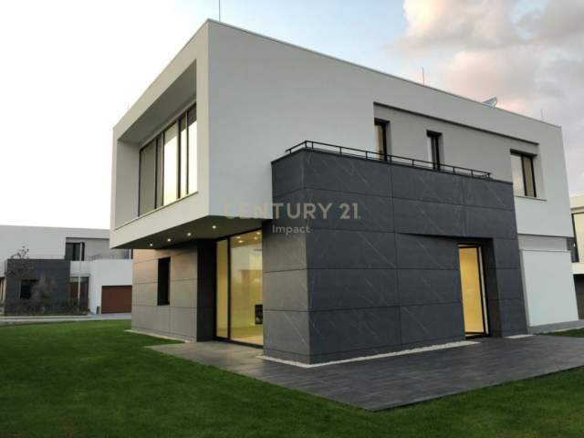 Tirane, shitet Vile 2 Katshe Kati 1, 499.000 Euro (Vishaj, Vishaj)
